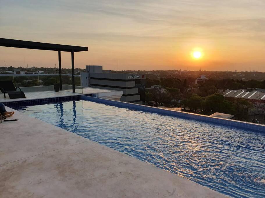 Hermoso Departamento Con Piscina Y Estacionamiento Асунсьйон Екстер'єр фото