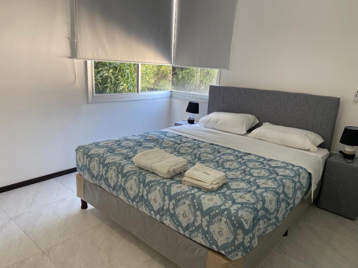 Hermoso Departamento Con Piscina Y Estacionamiento Асунсьйон Екстер'єр фото